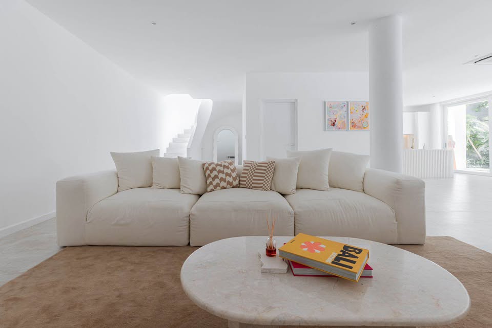 3 BR Luxury Villa for rent at Central Pererenan image 1