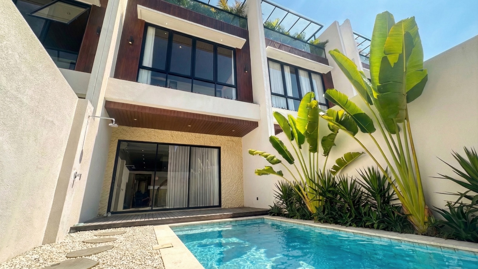 🏡 MODERN 3 BEDROOMS VILLA FOR RENT IN PADONAN CANGGU 🌴 image 1