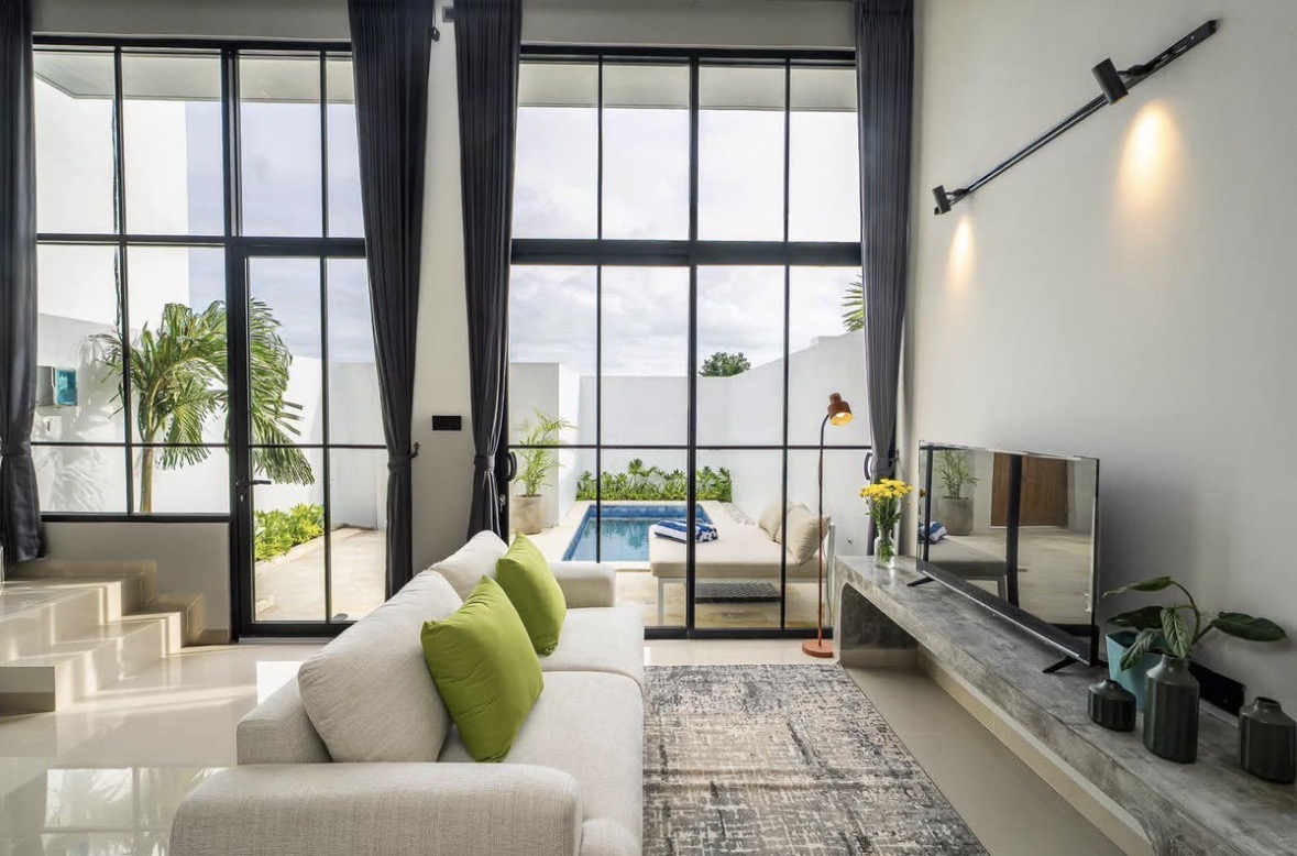 1BR Mezzanine Villa in Canggu image 1