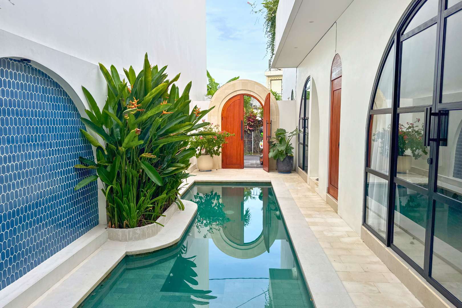 2BR Modern Villa Located in Tumbak Bayuh image 1