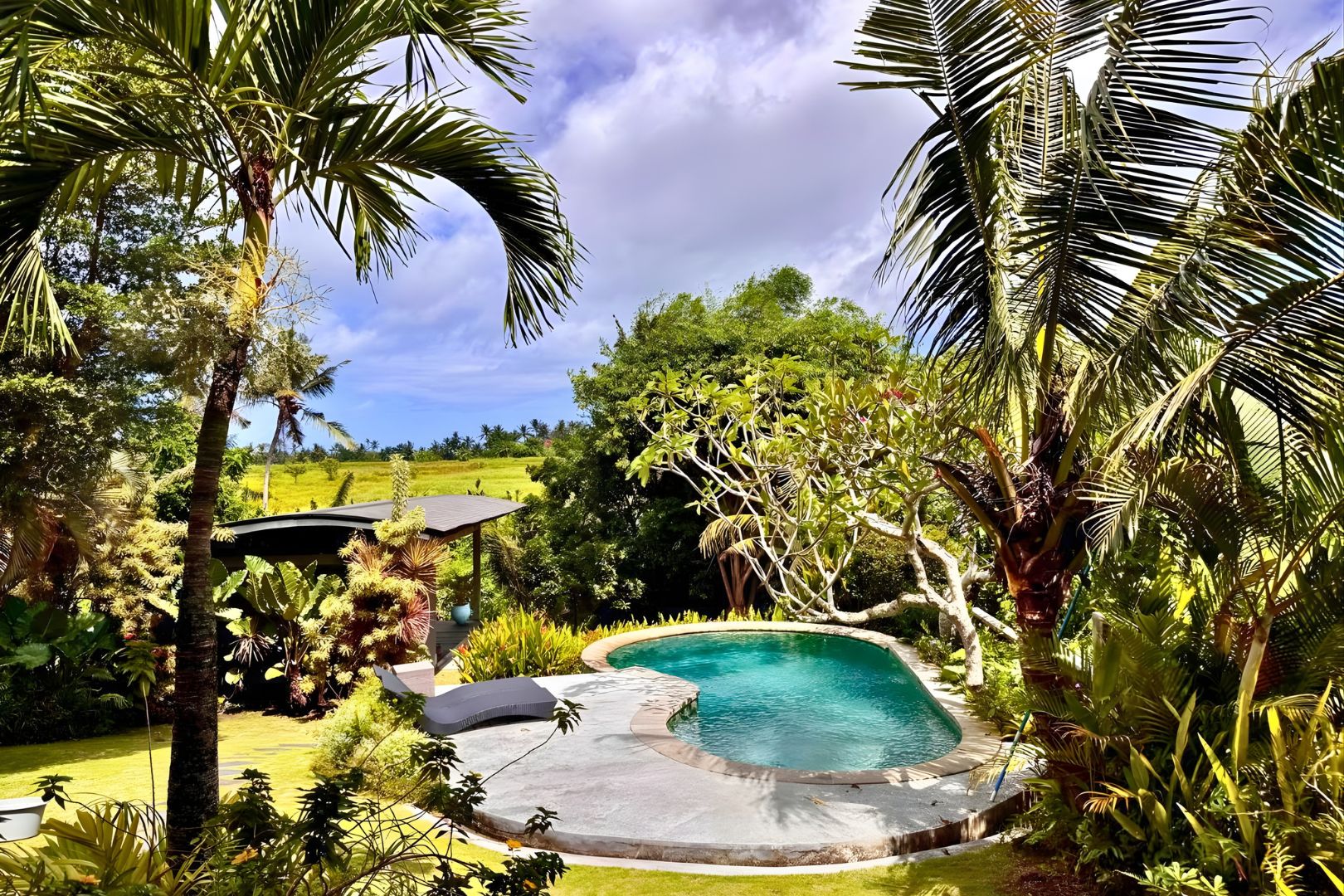 🌿 Tranquil Kedungu Villa with Lush Green Views Steps from Beach image 1