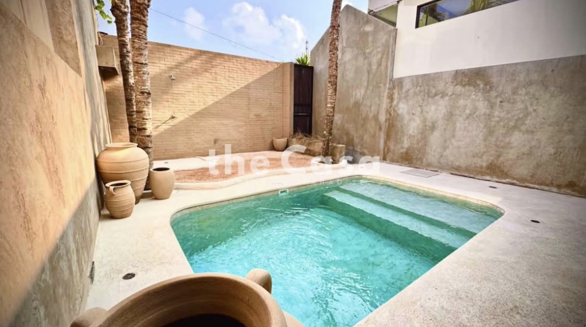 1 bedroom en-suite bathroom in Tumbak Bayuh/Canggu image 1