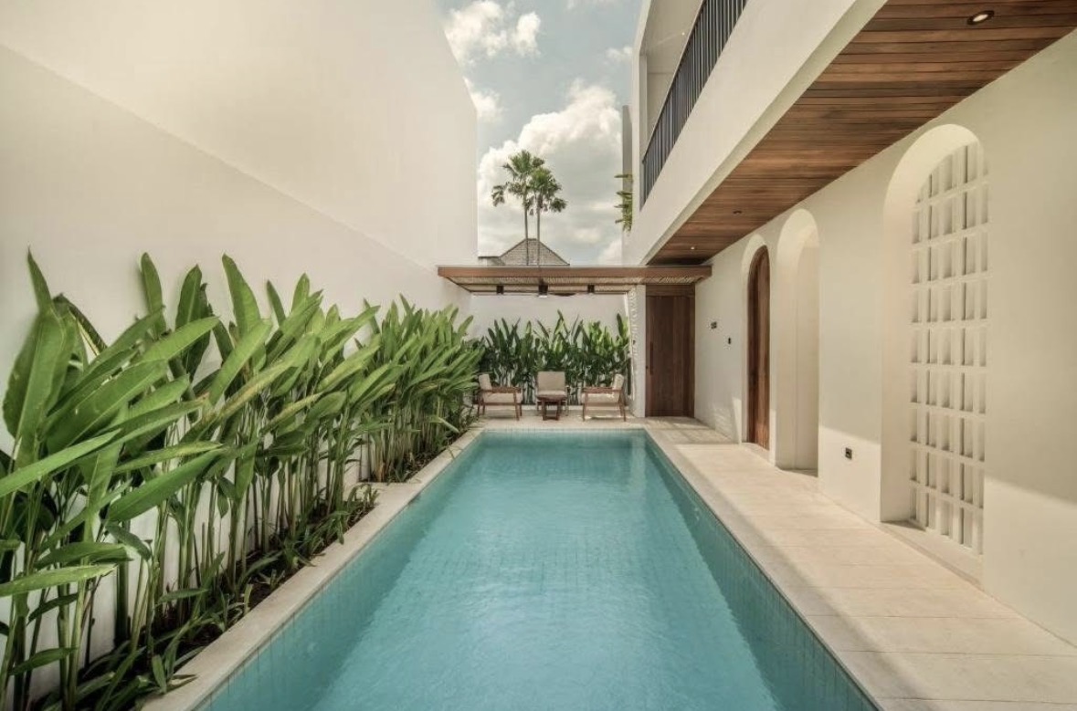 3BR Villa for Monthly or Yearly Rent in Canggu Batu Balong image 1