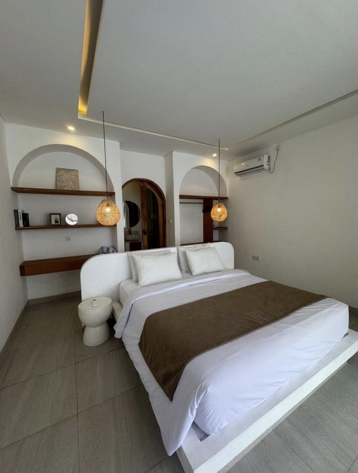 3 Bedrooms ensuite Bathrooms in Umalas image 1
