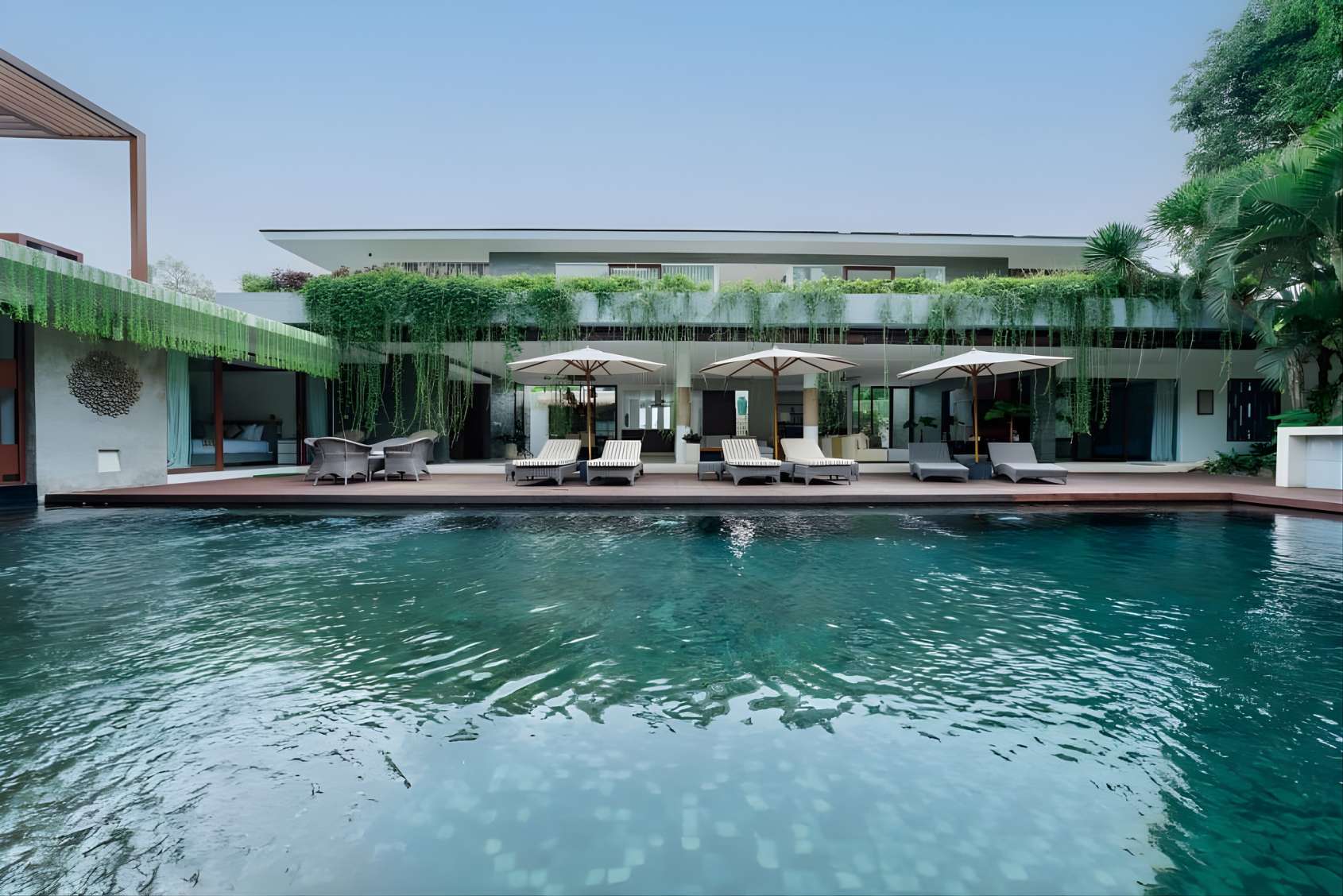Luxury 5BR Villa on 1500 SQM plot. image 1