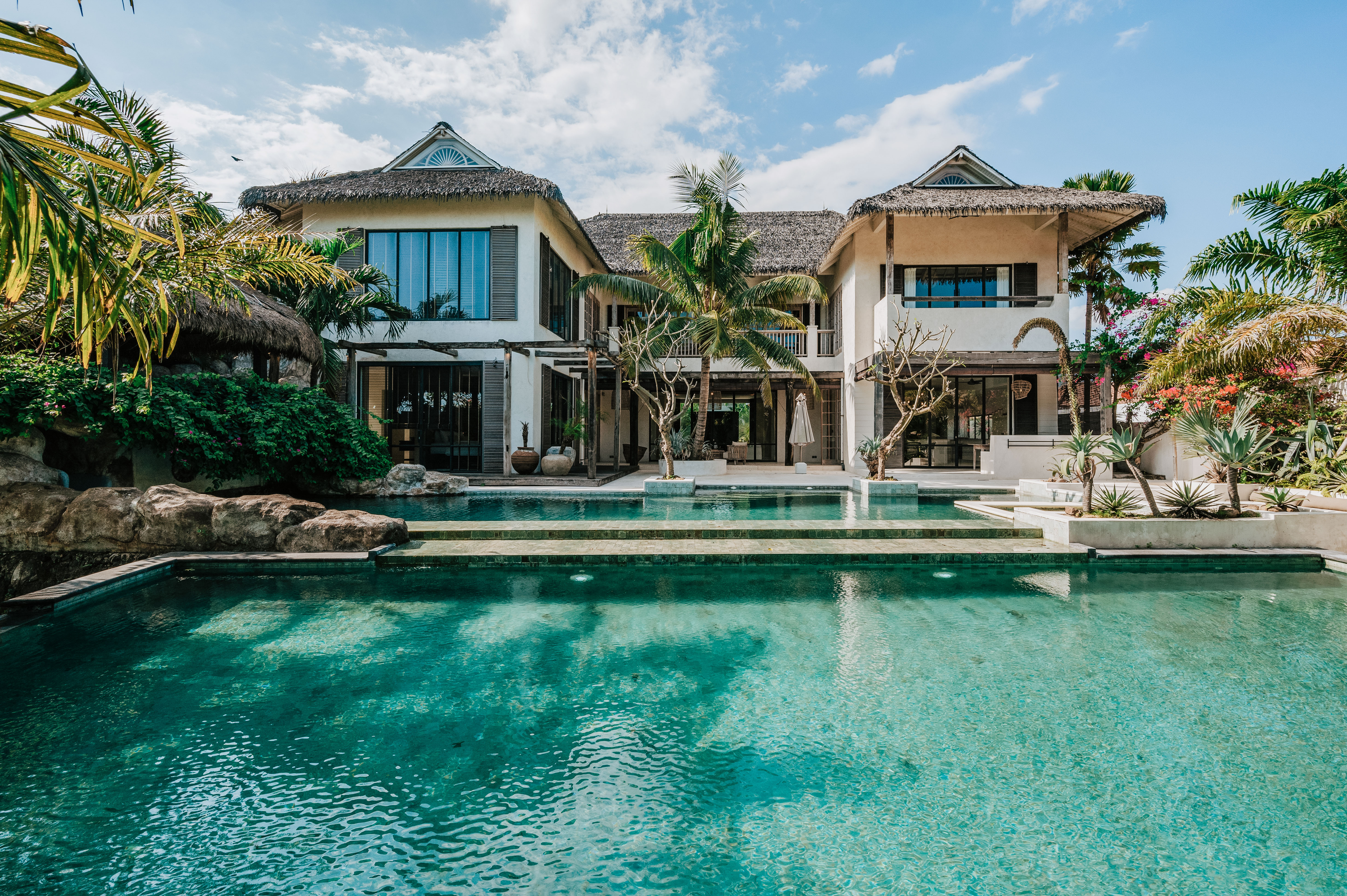 Freehold - Luxury Villa Near Seseh Beach image 1