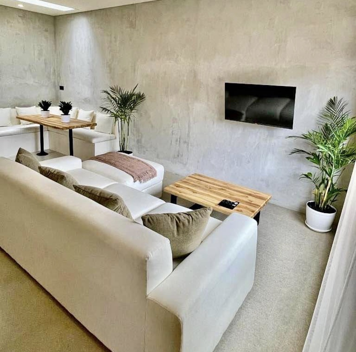 1-bedroom house in a quiet, local Balinese in Padonan image 1