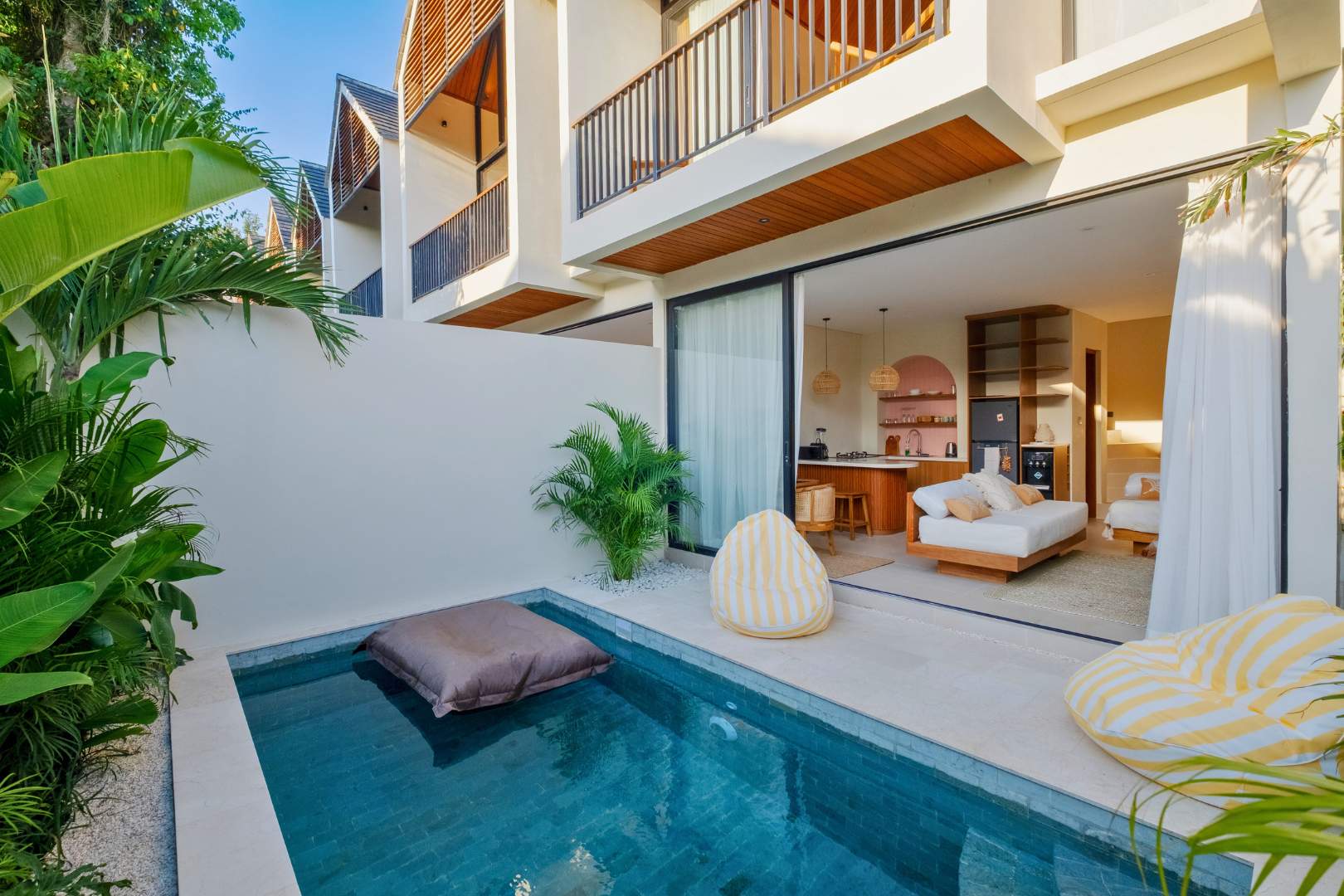 Brand New 1BR Fully Furnished Villa in Buduk image 1