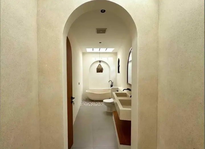 2+1 BED | 2.5 BATH | PRIVATE POOL VILLA – NORTH PERERENAN image 1